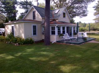 564 Pine Ln, East Tawas, MI 48730