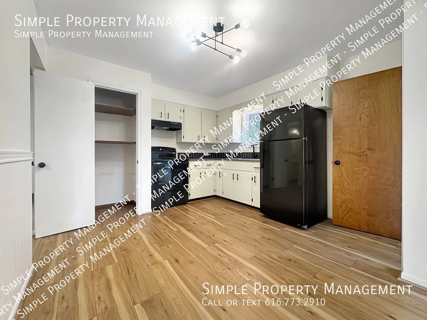 4 Bed 2 Bath with Finished Basement- Small Dog Welcome — Photo 3
