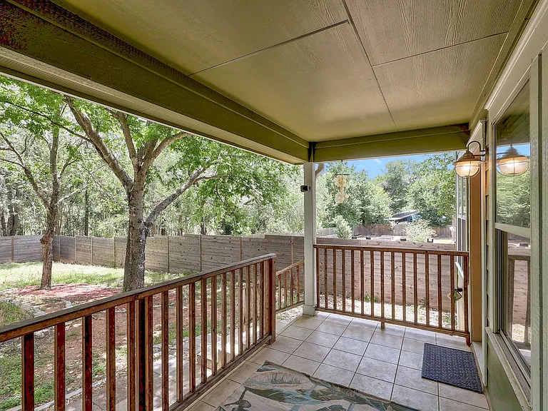 4803 Pecan Springs Rd #B — Photo 25