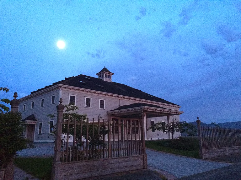 There is nothing more mystical than the full moon filling the landscape with glorious blue light. Due to our pristine location, some nights are so bright that you can just about read under the moonlight.