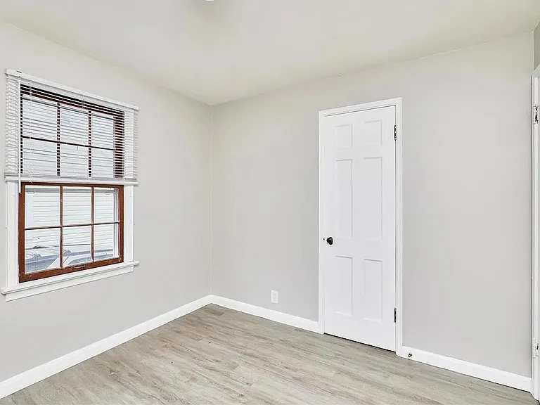 6108 Eaton Dr — Photo 7