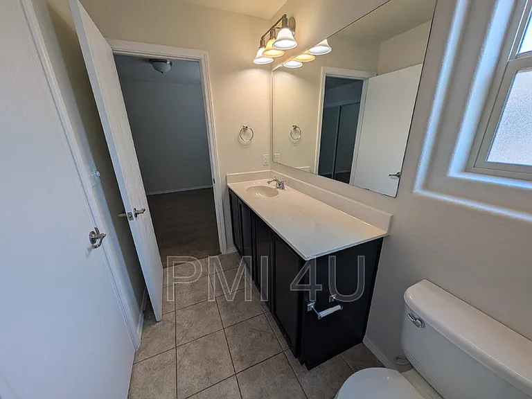 10835 Crissy Field Way NE — Photo 24