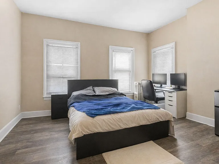 72 Walnut St #1 — Photo 9