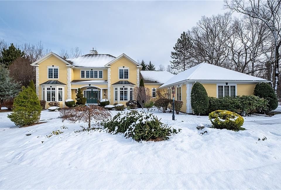 1st image of 22 Fair Oaks Dr