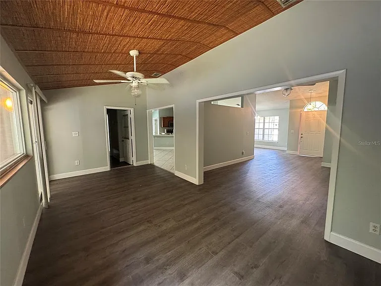 10941 Mill Pond Way — Photo 13