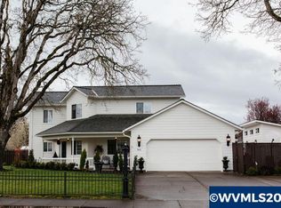 365 Lone Oaks Loop, Silverton, OR 97381