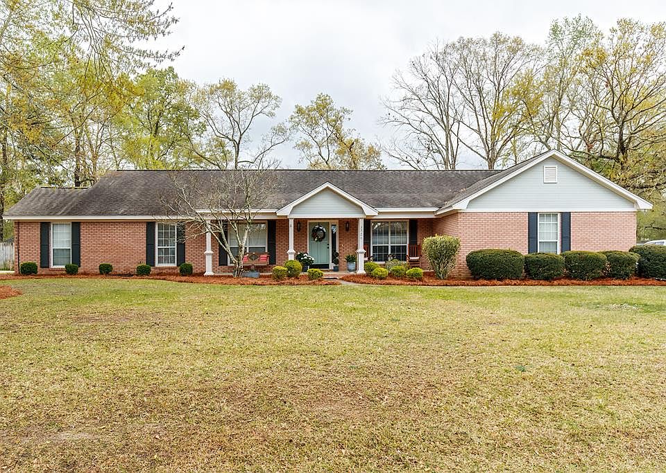 1st image of 3726 Creekwood Dr