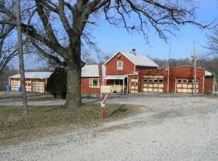 32549 Icon Rd, Maryville, MO 64468