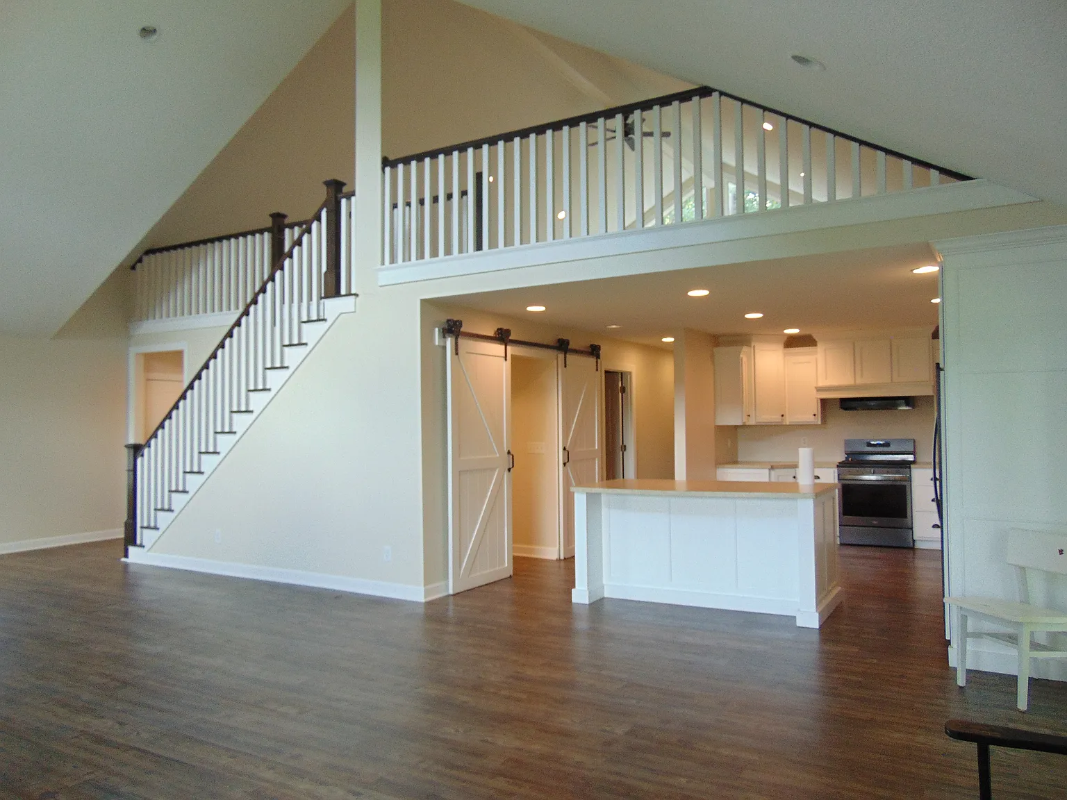 2 bed, 2712 sqft, $2,695 — Photo 4