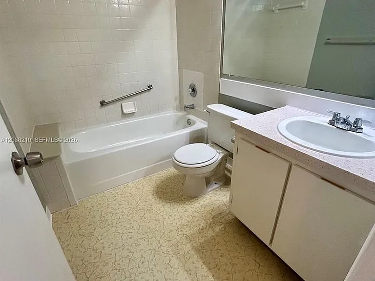 1113 Green Pine Blvd #H2 — Photo 12