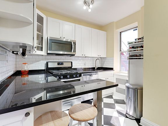 4th image of 35-21 79th St #6N