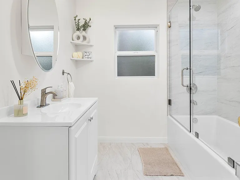 10554 Plainview Ave — Photo 18
