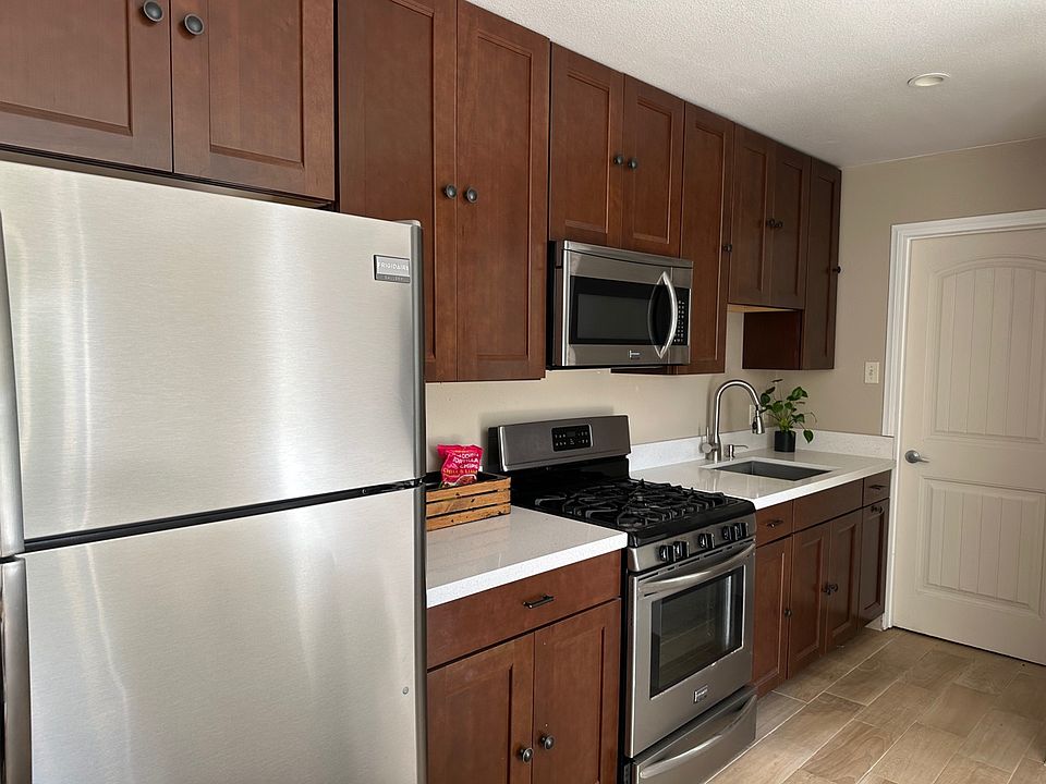1st image of 2317 Lucerne Dr #1
