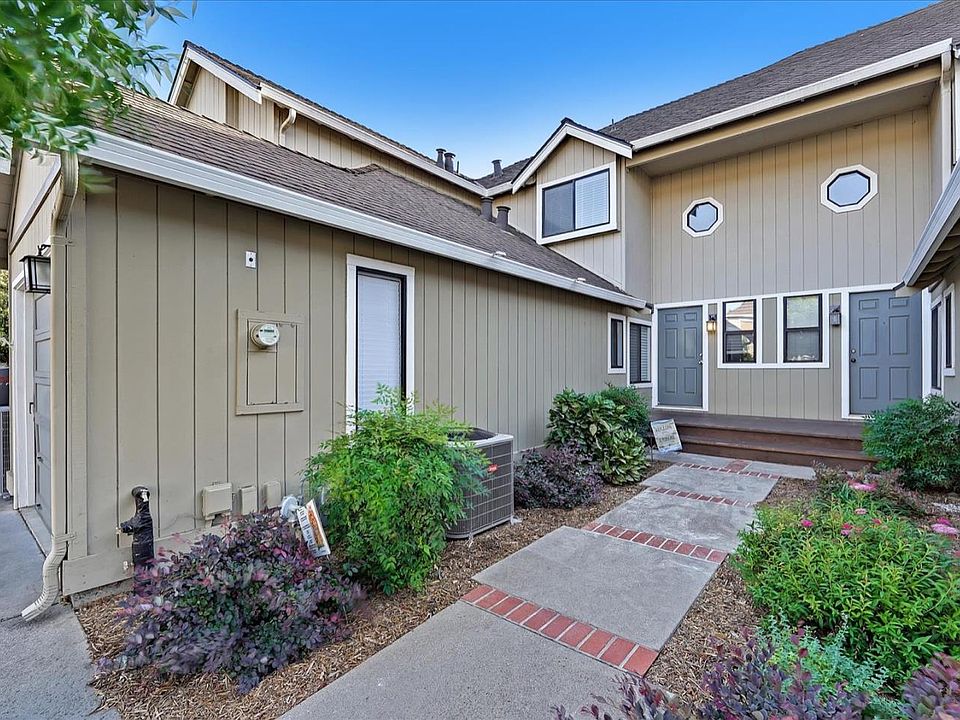 1st image of 17135 Creekside Cir