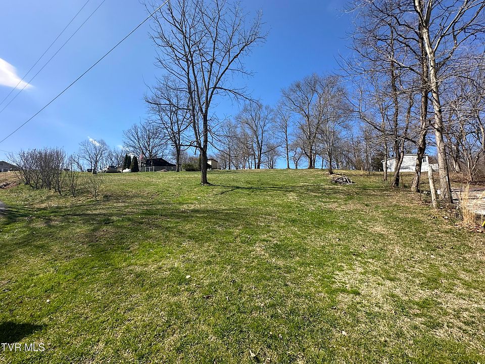 1st image of Hillside Dr