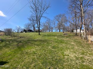 Hillside Dr, Johnson City, TN 37601