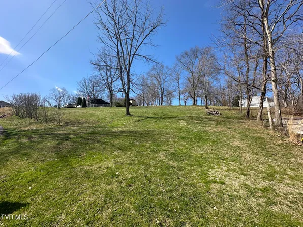 Hillside Dr, Johnson City, TN 37601