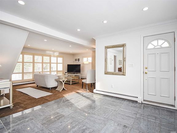 3rd image of 57 Harbor Hills Dr