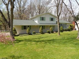 8535 Scenicridge Ave NW, Clinton, OH 44216
