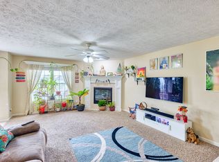 2806 Gill St, Bloomington, IL