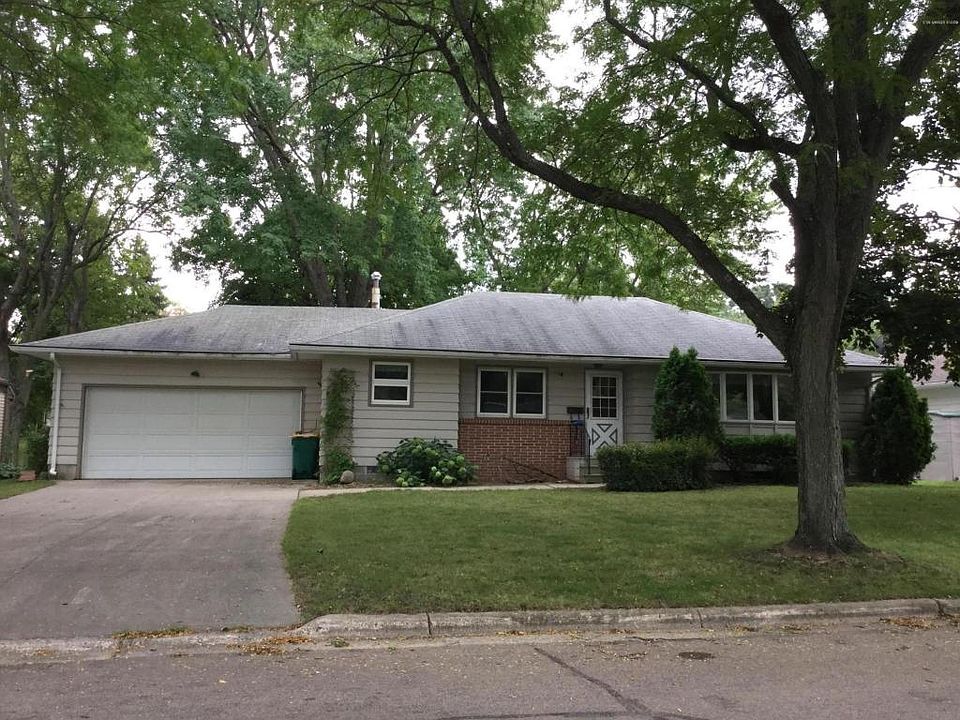 1st image of 312 Burr Oak Dr
