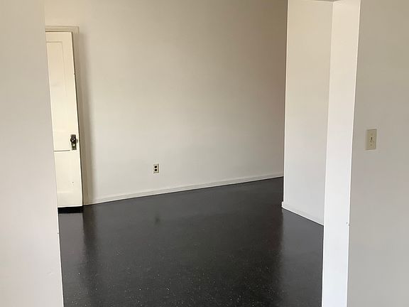 2nd image of 304A North St #304A