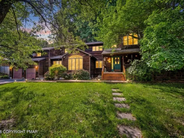 236 Secor Ave, East Stroudsburg, PA 18301