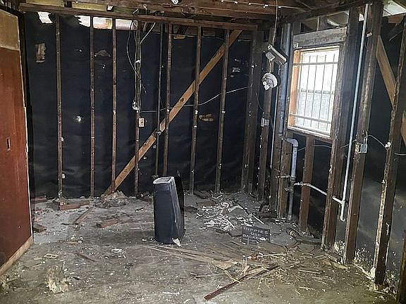 4th image of 2138 Woodvine Dr