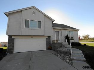 19031 North St, Omaha, NE 68135