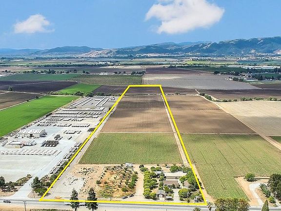 2nd image of 3050 Pacheco Pass Hwy