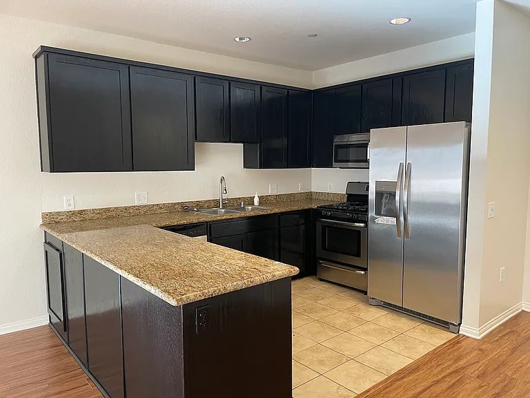 5827 Carlton Way #203 — Photo 4