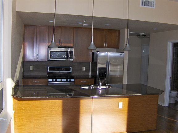 2nd image of 8165 E Lowry Blvd Unit 203