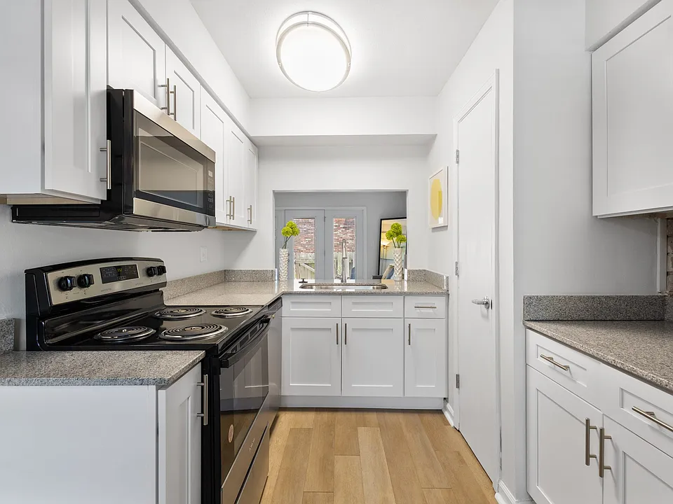 Monon Place I - Townhome Kitchen