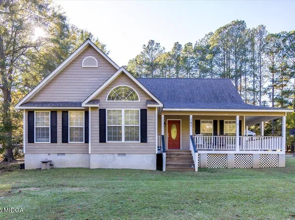 147 Savannah Dr, Gray, GA 31032