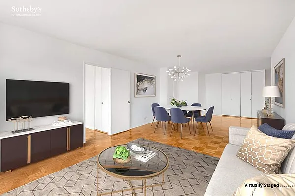 Sold by Sotheby's International Realty | media 3