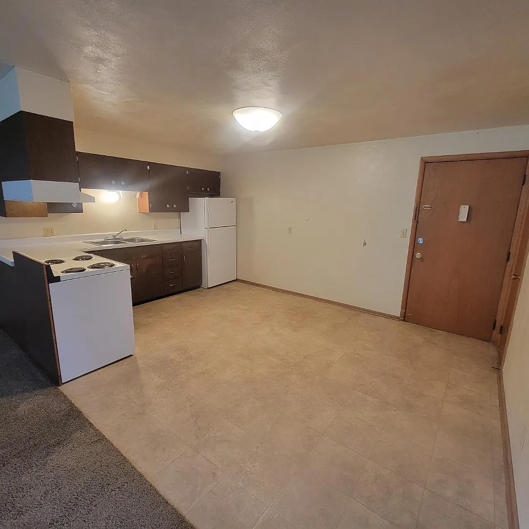 530 Elm Street - 1 — Photo 3