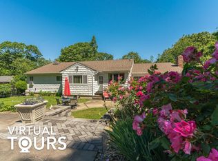 24 Princeton Dr, Dix Hills, NY 11746