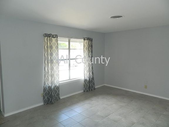 4th image of 7523 Bronco Ln