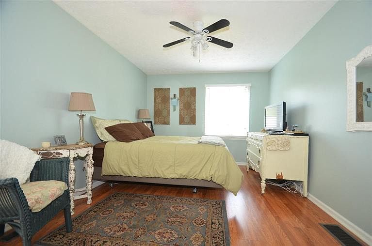 1st image of 546 Fogo Ct