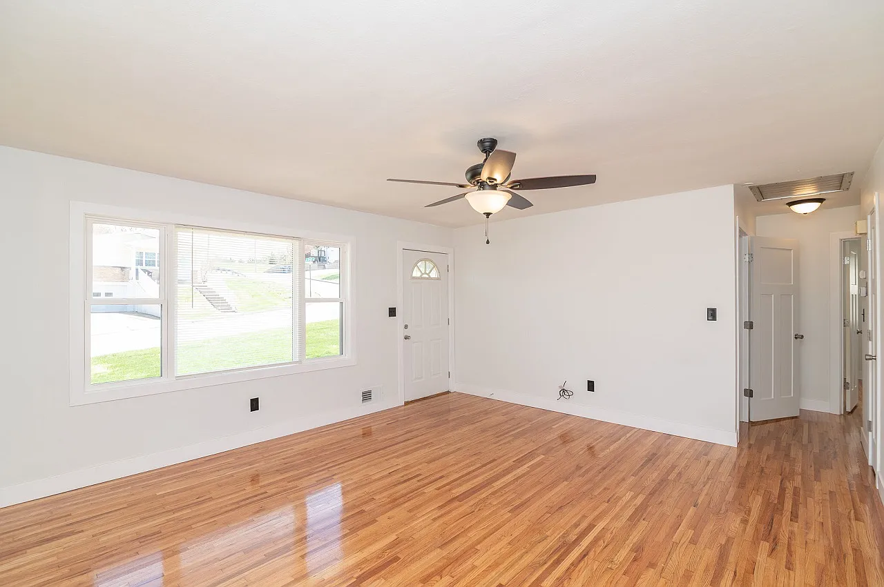110 North Bluff Street - 1 — Photo 3