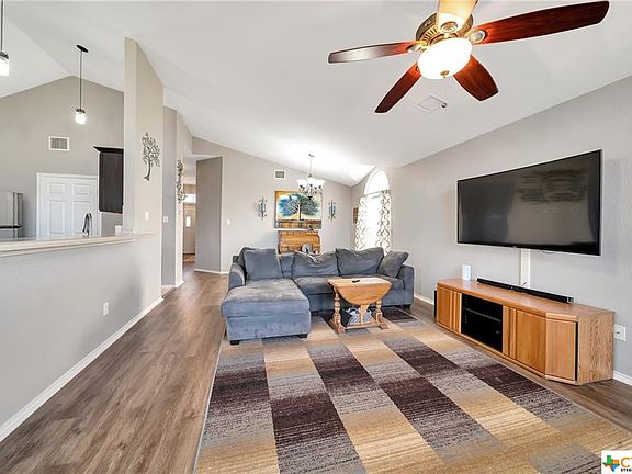 5th image of 5107 Golden Gate Dr