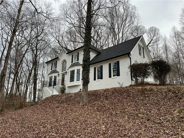935 Steeplechase Rd, Alpharetta, GA 30004