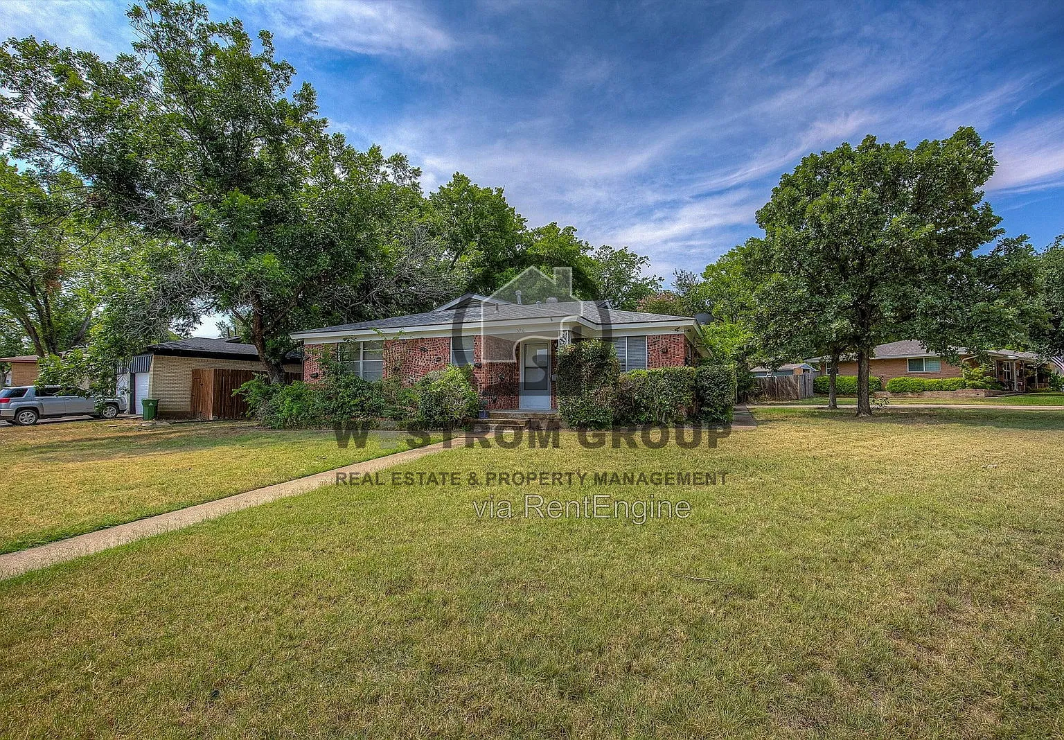 2 bed, 2.0 bath, 1669 sqft, $1,945 — Photo 3