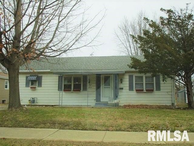 1st image of 1207 W Willow Ln