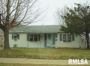 1207 W Willow Ln, Peoria, IL 61614
