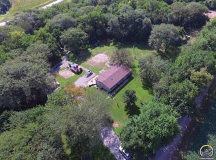 3090 Clark Rd, Grantville, KS 66429