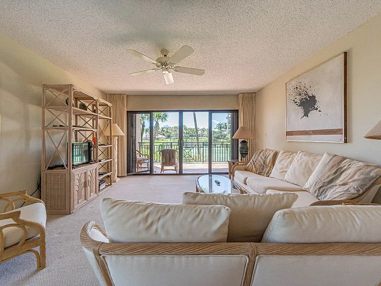 3939 Ocean Dr #201B — Photo 14