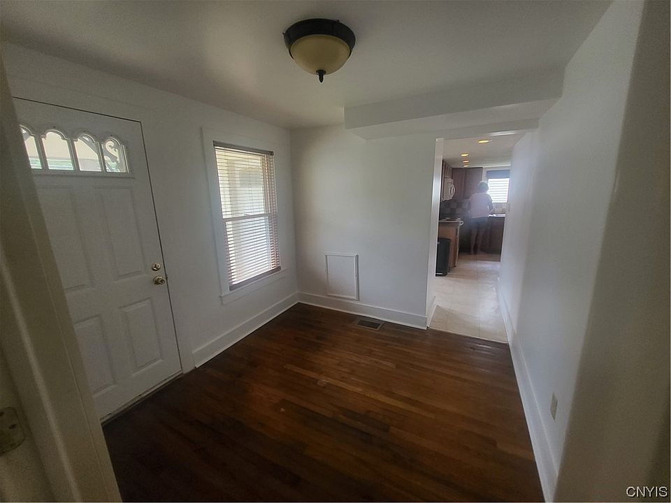 136 W Genesee St, Chittenango, NY 13037 Zillow