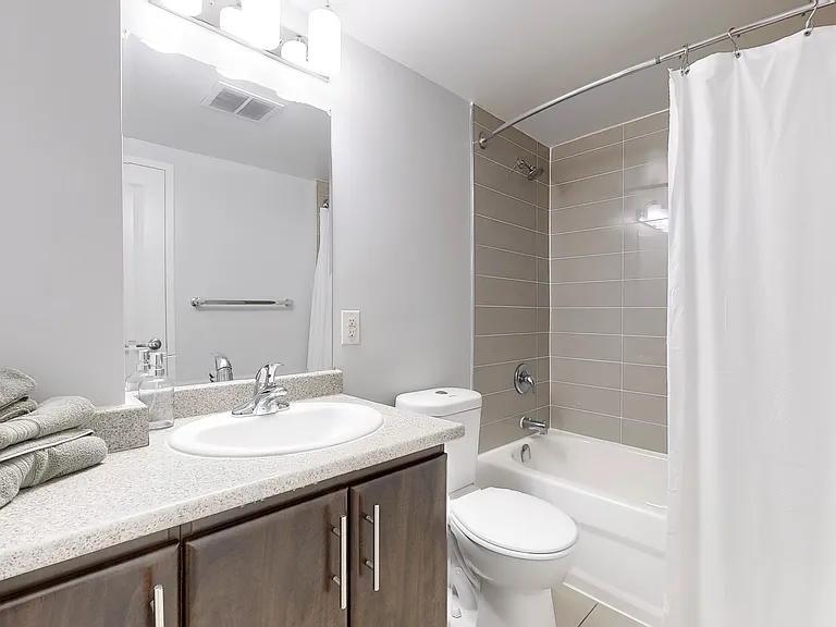 60 Exeter Rd — Photo 15