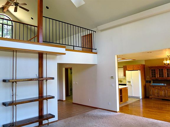 4th image of 3304 Cedar Ln
